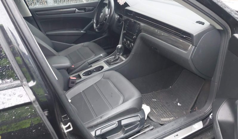 
								2020 Volkswagen Passat full									