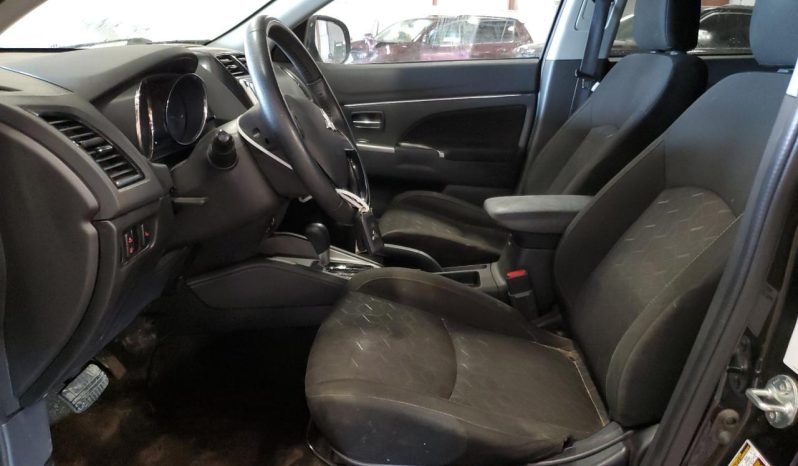 
								MITSUBISHI OUTLANDER full									