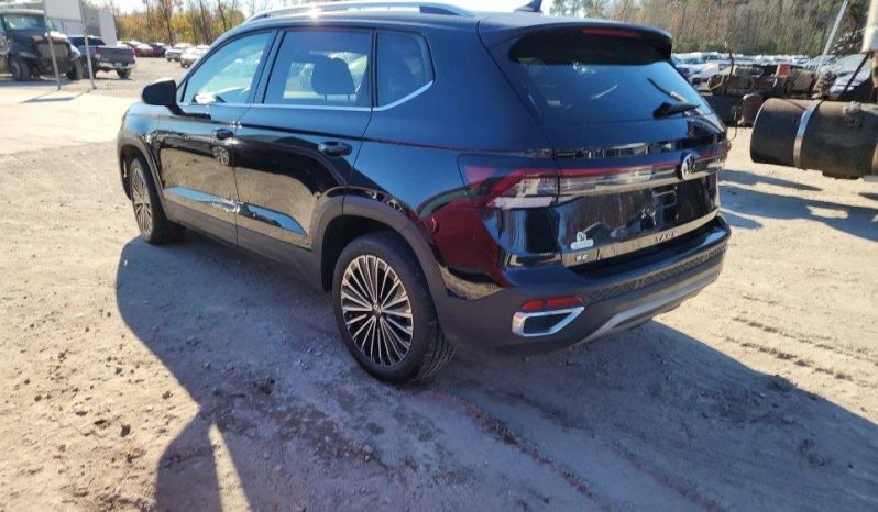 
								VOLKSWAGEN TAOS full									