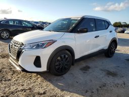 
										Nissan Kicks full									