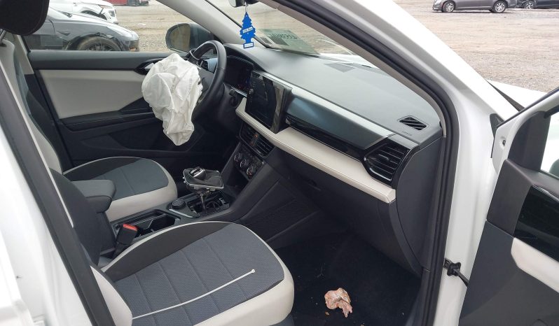 
								VOLKSWAGEN TAOS full									