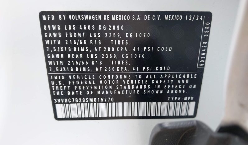 
								VOLKSWAGEN TAOS full									