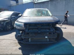 
										2023 Volkswagen Taos full									