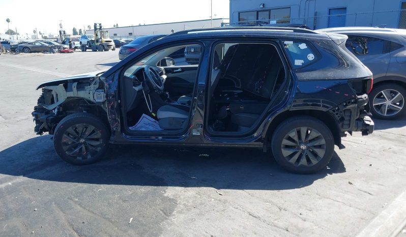 
								2023 Volkswagen Taos full									