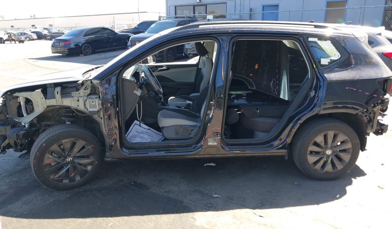 
								2023 Volkswagen Taos full									