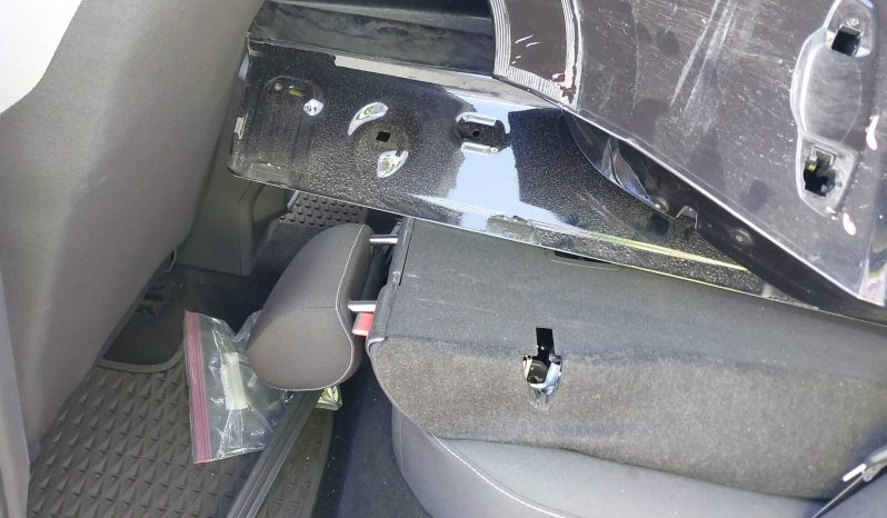 
								2023 Volkswagen Taos full									