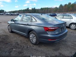 
										2019 Volkswagen Jetta full									