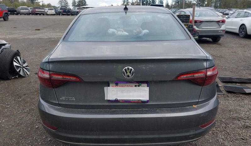 
								VOLKSWAGEN JETTA full									