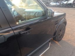 
										LAND ROVER LR4 full									