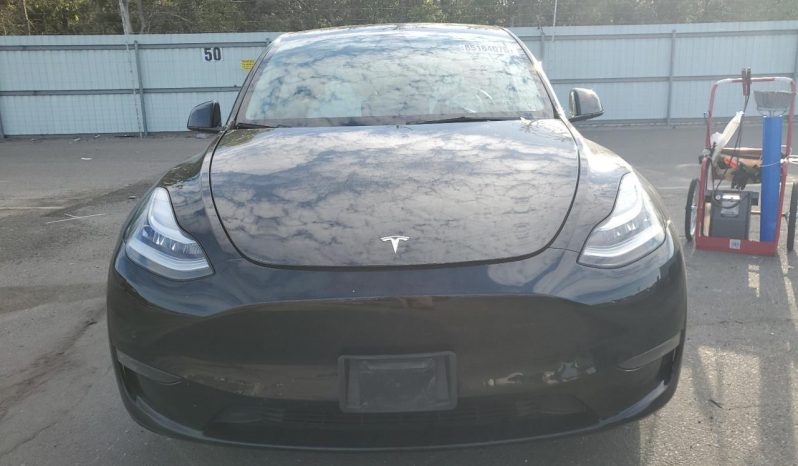 
								Tesla MODEL Y full									