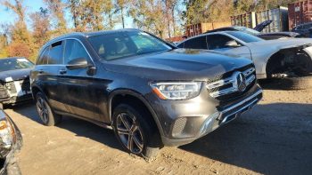 MERCEDES-BENZ GLC 300