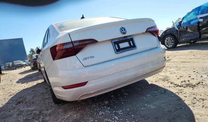
								VOLKSWAGEN JETTA full									