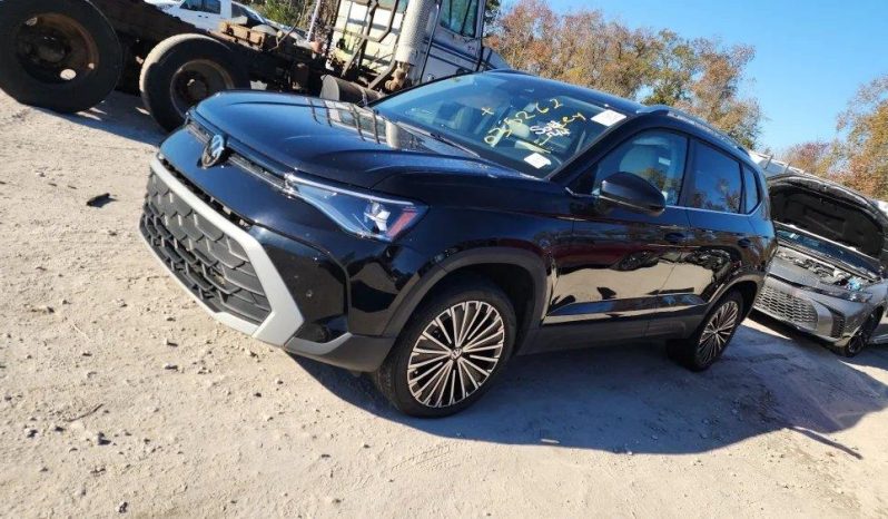 
								VOLKSWAGEN TAOS full									