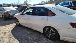 
										VOLKSWAGEN JETTA full									