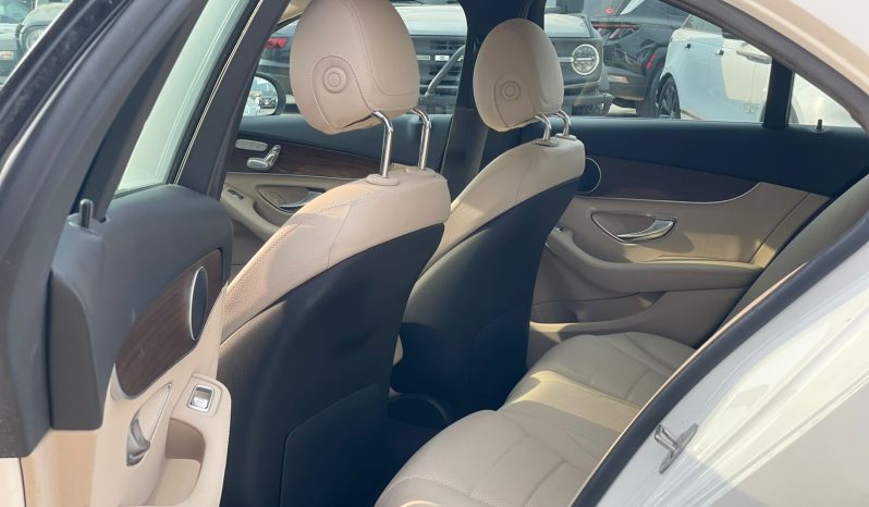 
								MERCEDES-BENZ C-300 full									