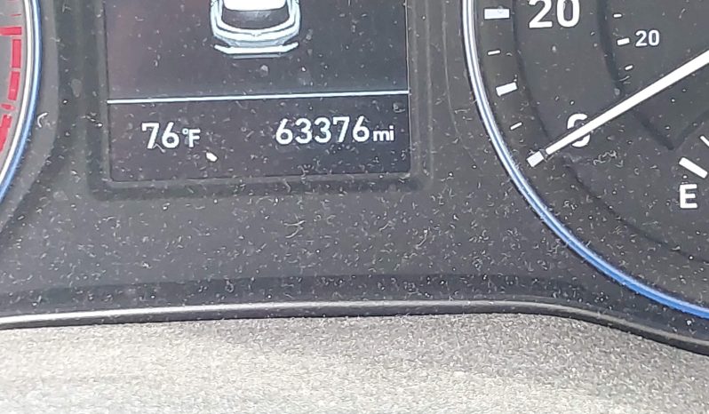 
								Hyundai Kona full									