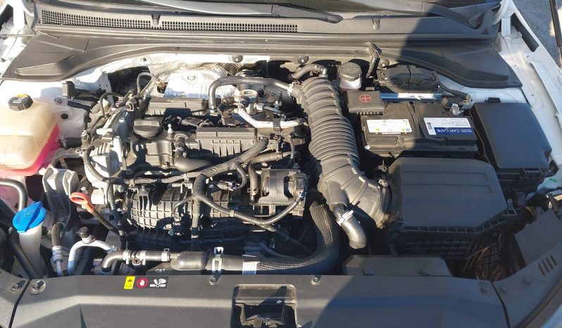 
								2022 Hyundai Veloster full									