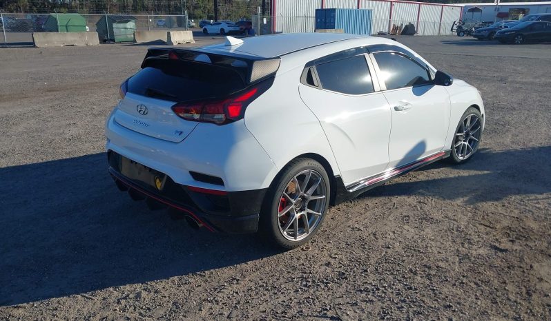
								2022 Hyundai Veloster full									