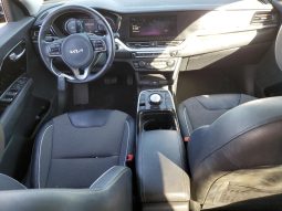 
										KIA Niro full									