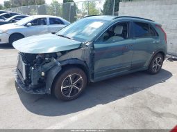 
										KIA Niro full									