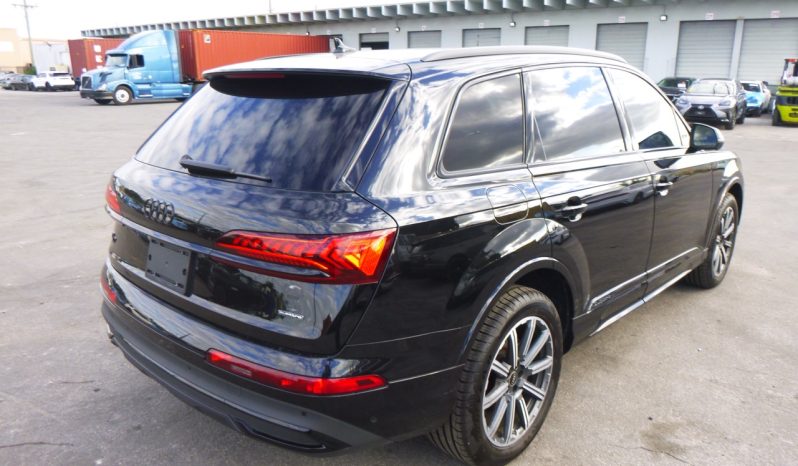 
								AUDI Q7 full									