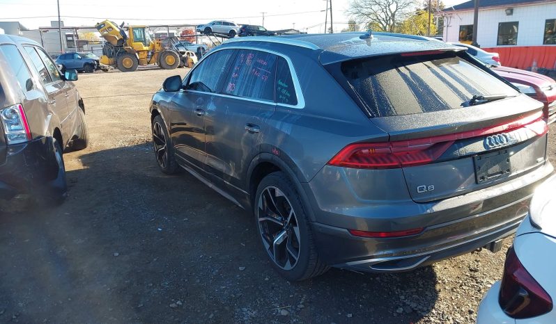 
								AUDI Q8 full									