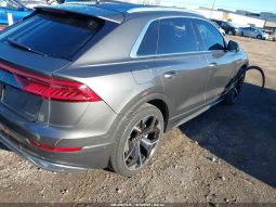 
										AUDI Q8 full									