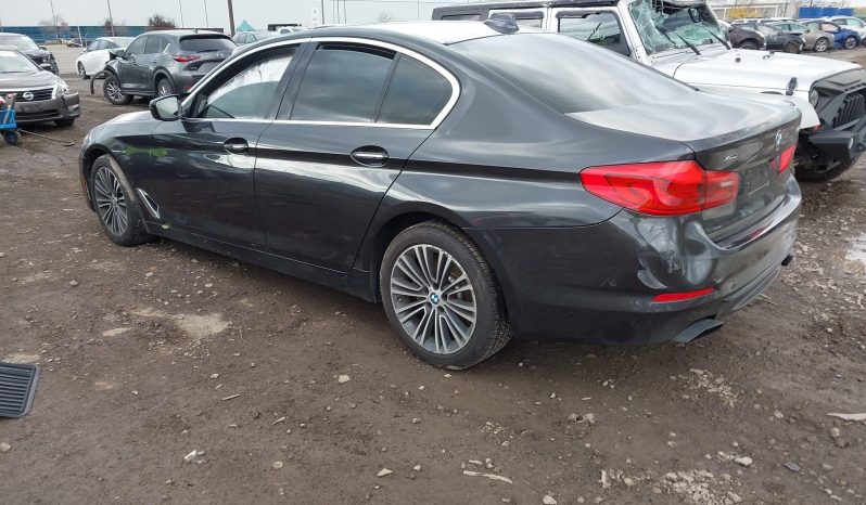 
								BMW 5 Series full									