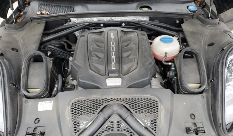 
								PORSCHE MACAN full									