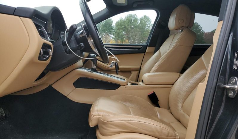 
								PORSCHE MACAN full									