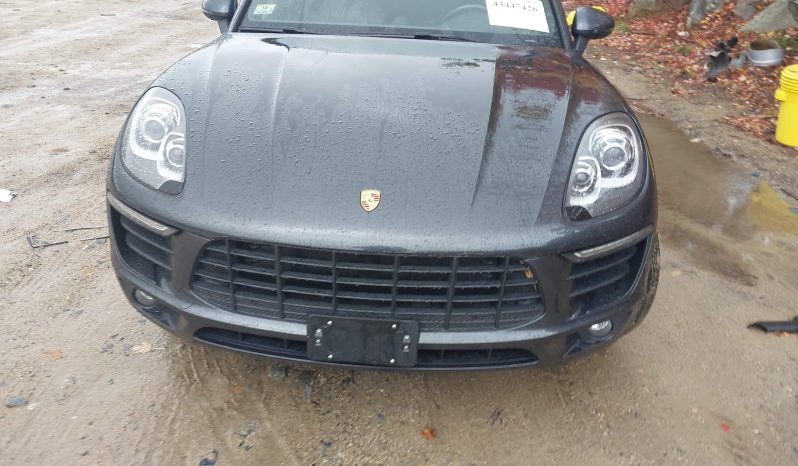 
								2017 Porsche Macan full									