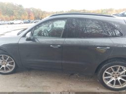 
										2017 Porsche Macan full									