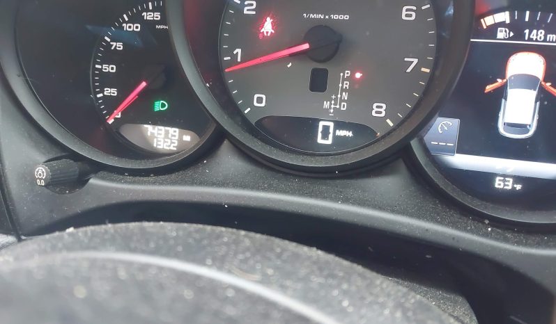 
								2017 Porsche Macan full									