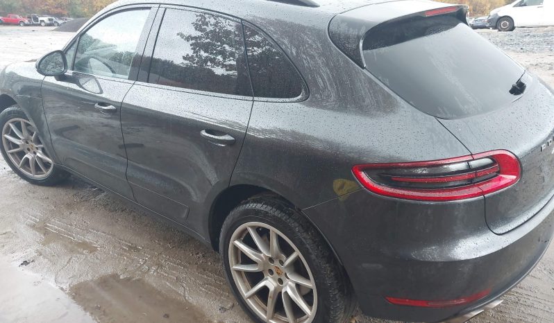 
								2017 Porsche Macan full									