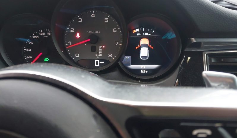 
								2017 Porsche Macan full									