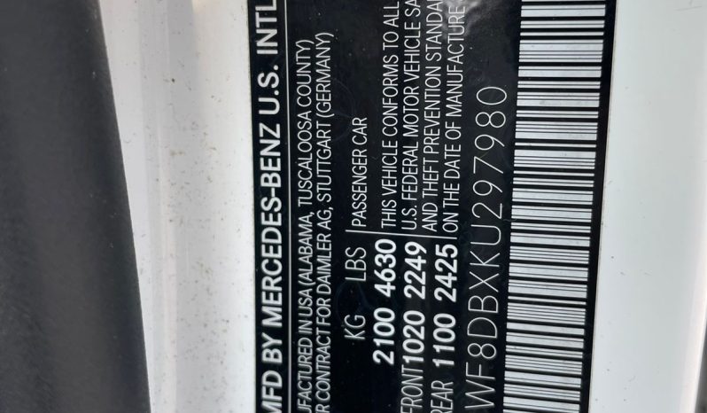 
								MERCEDES-BENZ C-300 full									