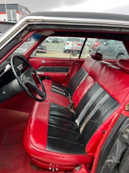 
										Cadillac Deville full									