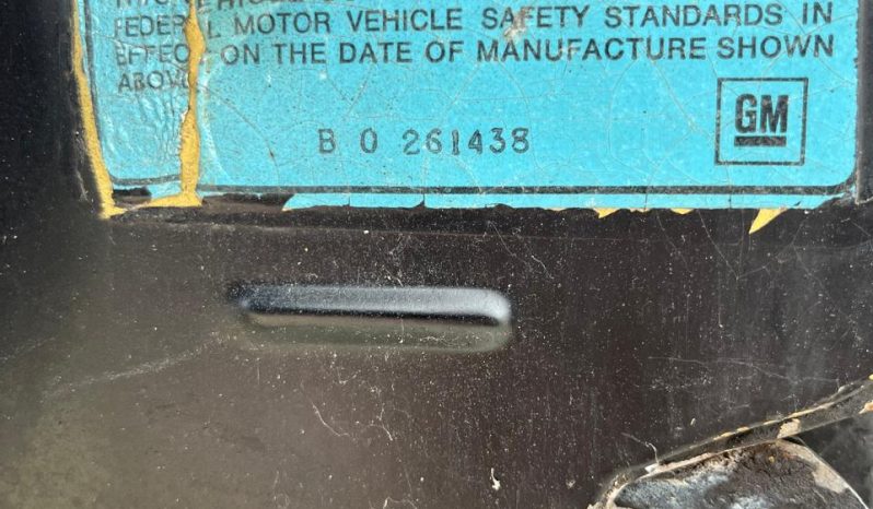 
								Cadillac Deville full									