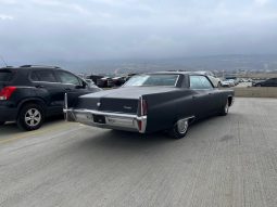 
										Cadillac Deville full									