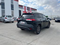 
										TOYOTA COROLLA CROSS full									