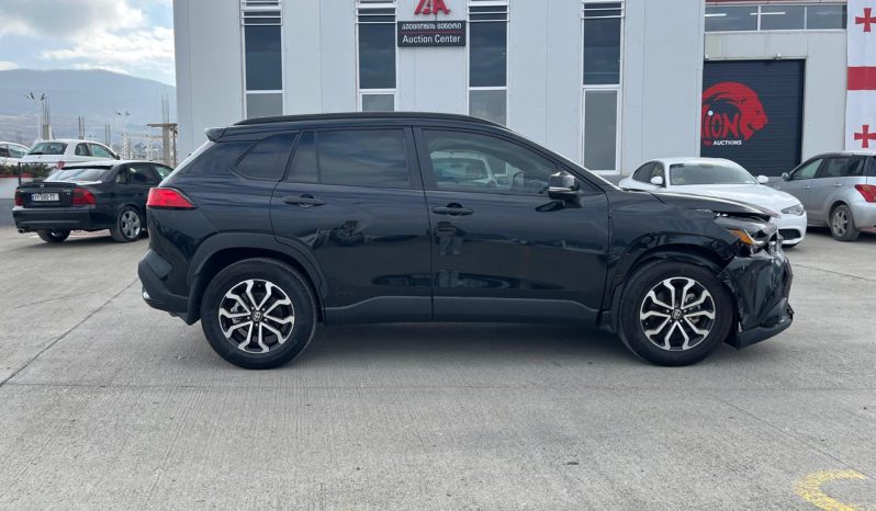 
								TOYOTA COROLLA CROSS full									