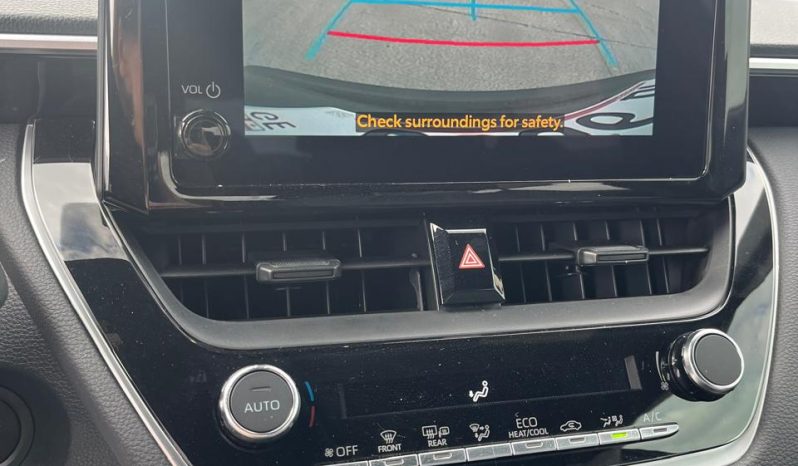 
								TOYOTA COROLLA CROSS full									