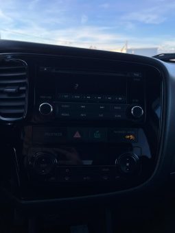 
										MITSUBISHI OUTLANDER full									