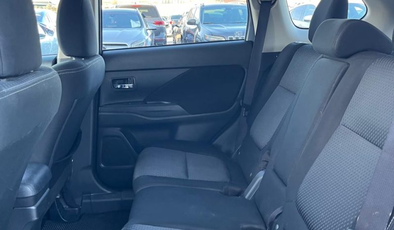 
								MITSUBISHI OUTLANDER full									