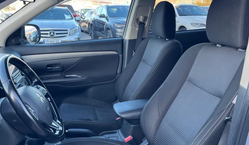 
								MITSUBISHI OUTLANDER full									