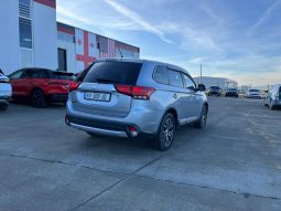 
										MITSUBISHI OUTLANDER full									