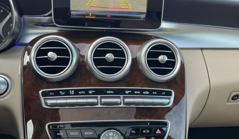 
								MERCEDES-BENZ C300 full									