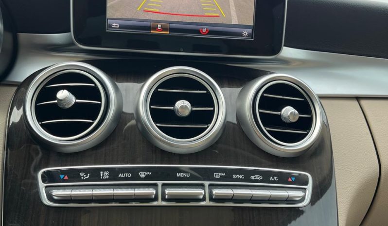 
								MERCEDES-BENZ C300 full									