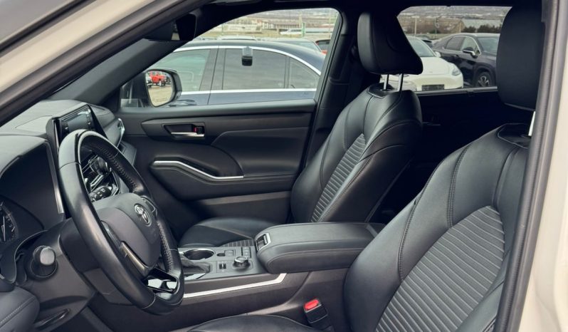 
								TOYOTA HIGHLANDER full									