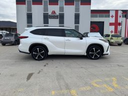 
										TOYOTA HIGHLANDER full									